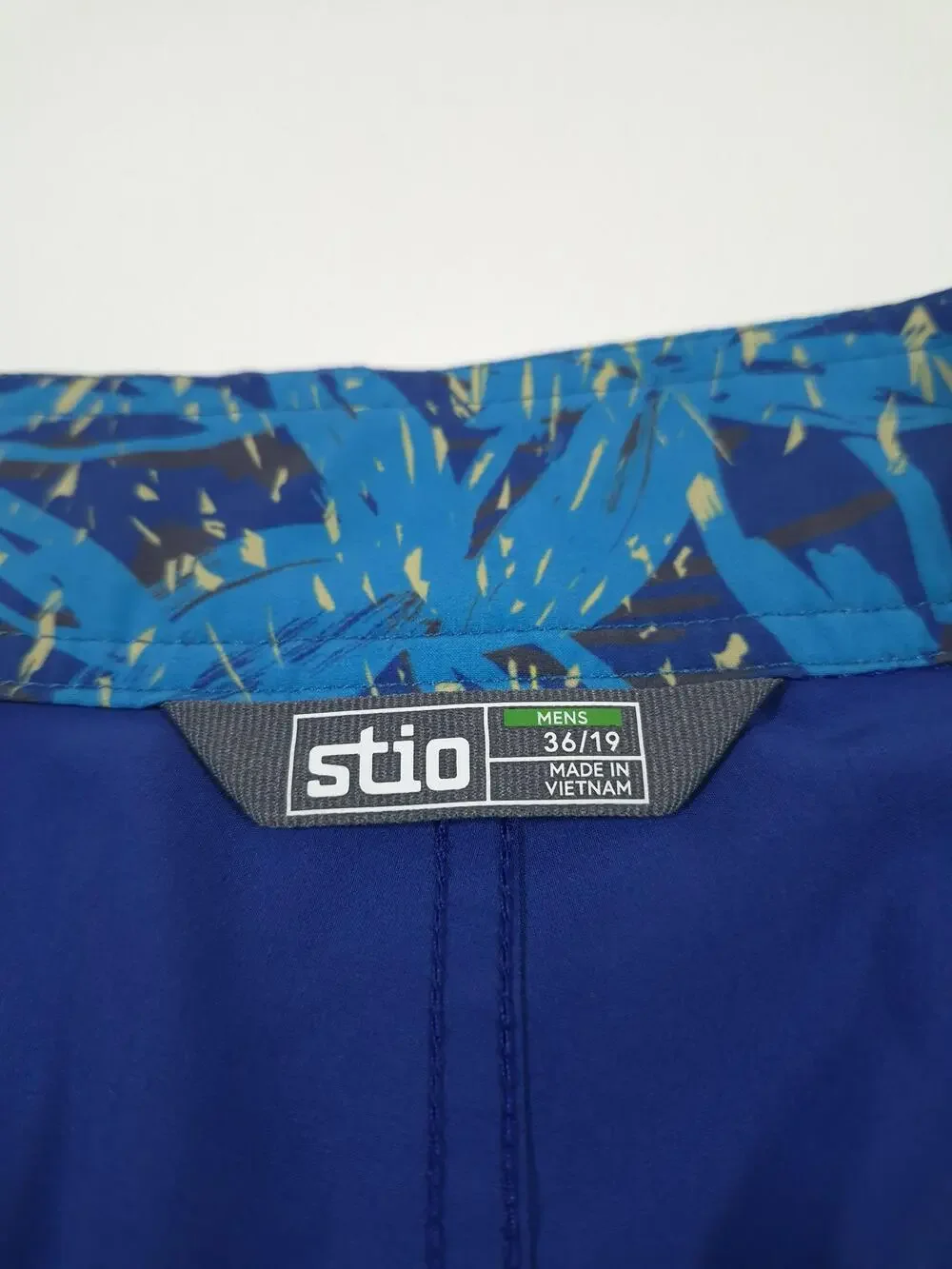 Stio Skyline Royal Board Shorts Mens 36 Blue Solid Stretch Swim Trunks Pockets